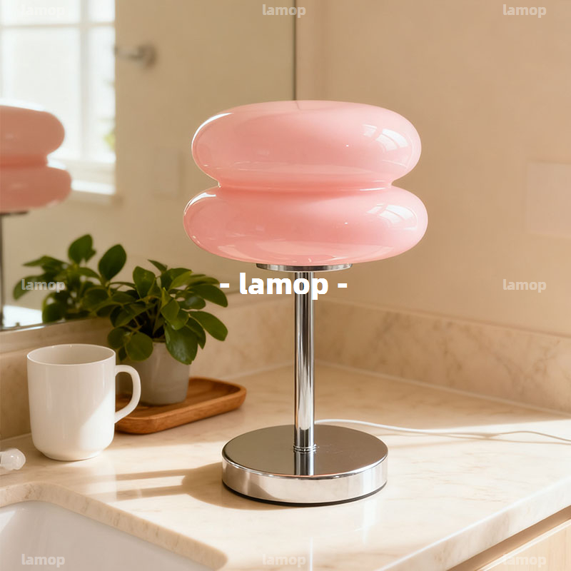 クリーム色のレトロなベッドサイドテーブルランプ、ミッドセンチ - Decor Lighting Lamps のレビューと価格